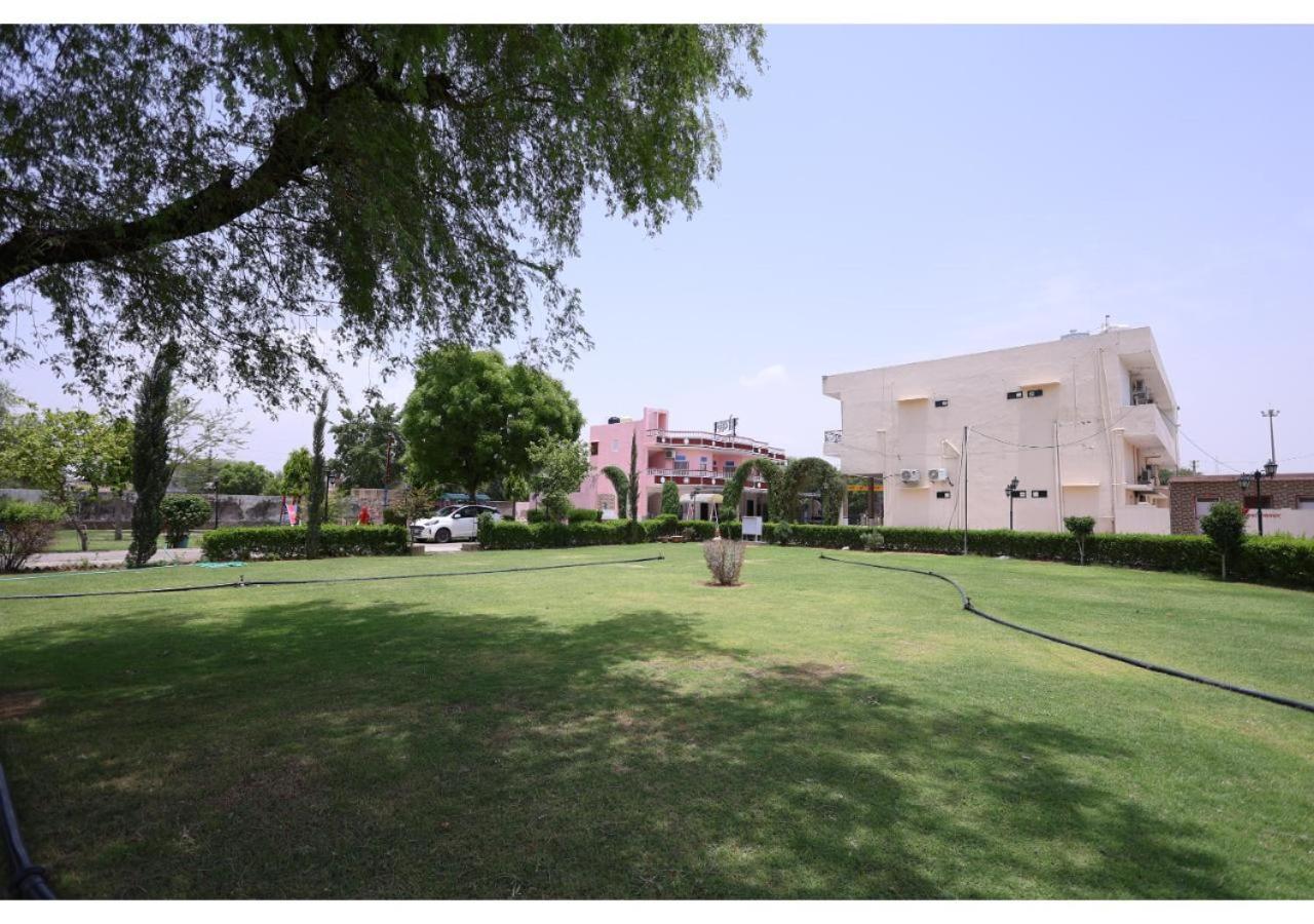 Goyal Bhawan Hotel Khātu Exterior foto